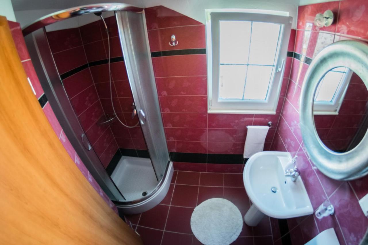 Captain's House Apartment Pakostane